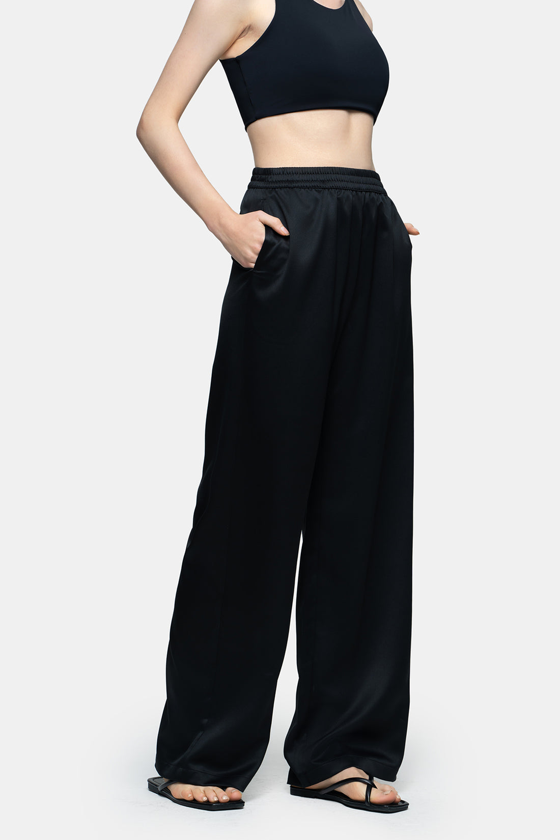 Relaxed Wide-Leg Pants